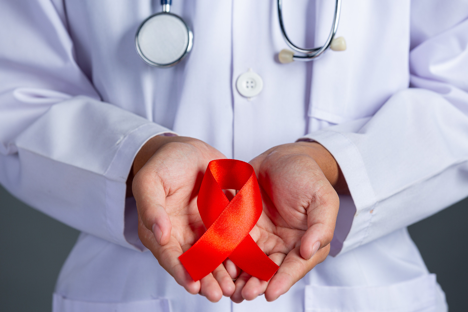 Conoce las diferencias entre el VIH y el SIDA