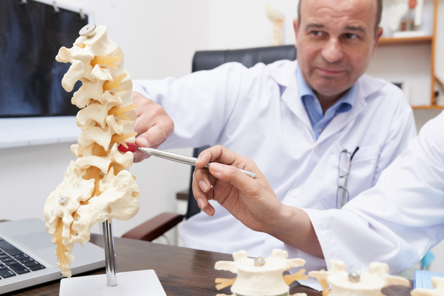 ¿Sabes cuál es la diferencia entre fractura de hueso y fisura ósea?